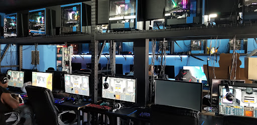 Com Works - eSports & Video Games Center
