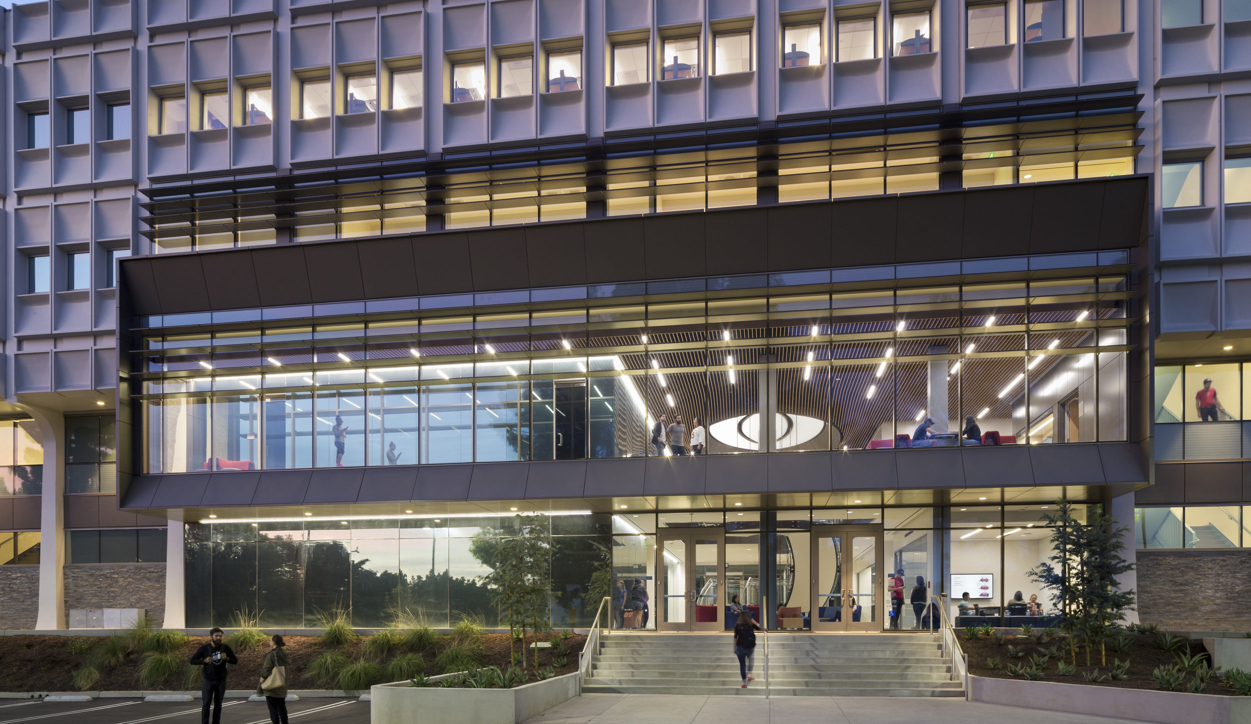 Whittier Computer Learning Center: Cursos de Informática y Tecnologías en Whittier, CA